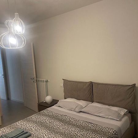 A Casa Di Marco Apartment Лука Екстериор снимка